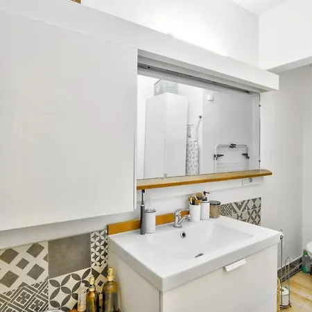 דירה Cozy Studio With Small Balcony For 2 In Montmartre