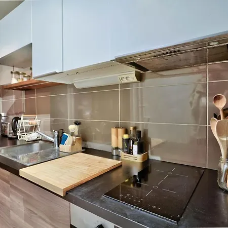 דירה Cozy Studio With Small Balcony For 2 In Montmartre *