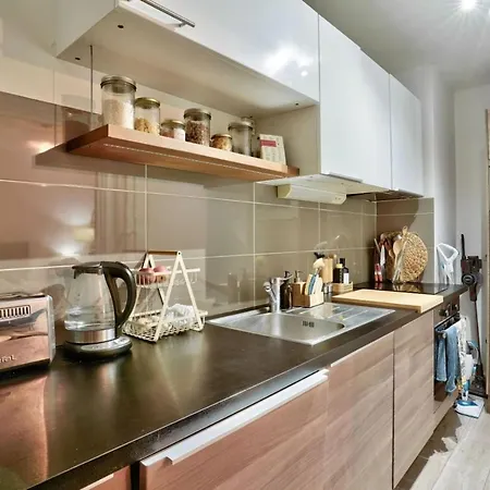 דירה Cozy Studio With Small Balcony For 2 In Montmartre פריז